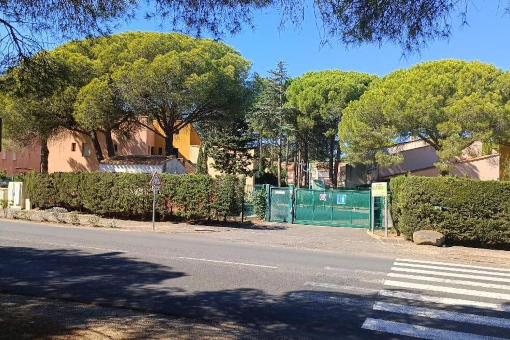 Studio Au Cap D'Agde Dans Les Pinedes Exterior photo